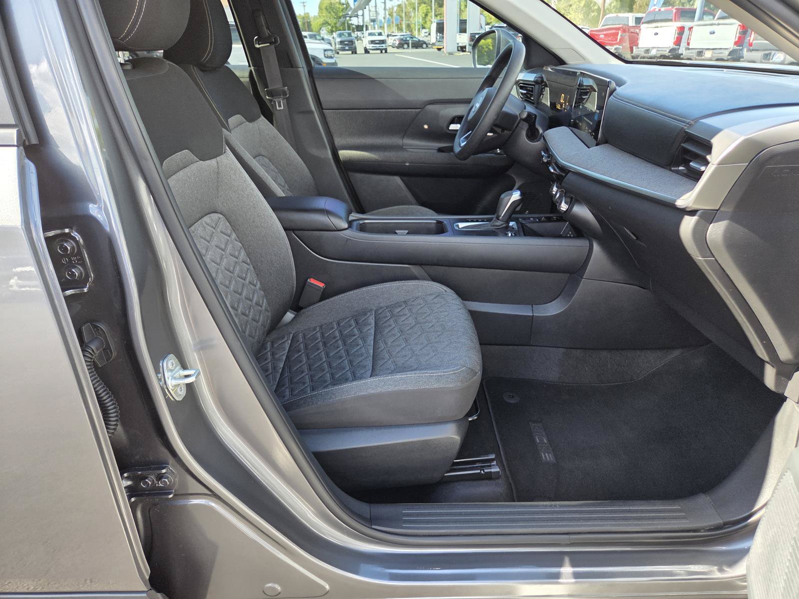 Used 2025 Nissan Kicks SV FWD image 20