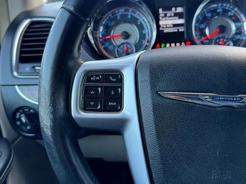 Used 2012 Chrysler Town & Country Touring-L w/ Entertainment Group #2 image 19