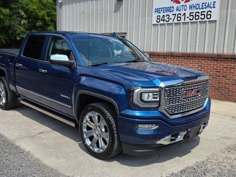 Used 2017 GMC Sierra 1500 Denali w/ Denali Ultimate Package AWD/4WD image 2