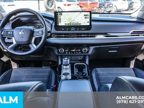 Used 2025 Mitsubishi Outlander SE FWD image 27