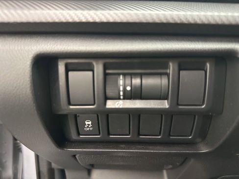 Used 2020 Subaru Impreza 2.0i Sport image 23