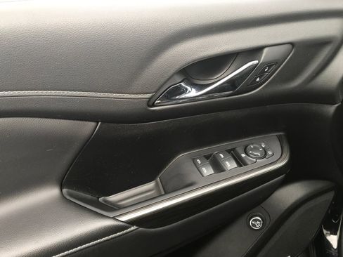 Used 2023 GMC Acadia SLT w/ Trailering Package image 28