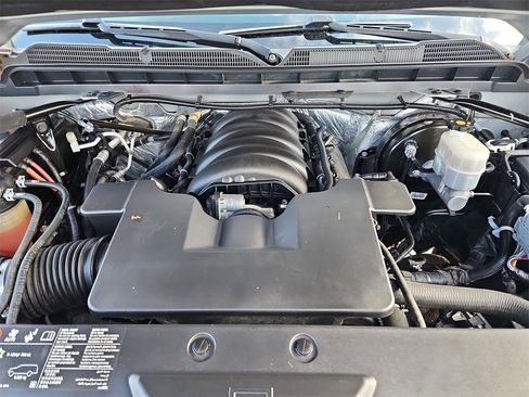 Used 2018 Chevrolet Silverado 1500 LT w/ All Star Edition image 31