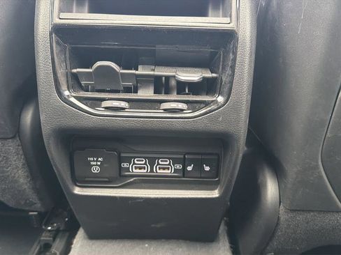 Used 2023 Jeep Grand Cherokee 4WD 4xe w/ Luxury Tech Group II image 18