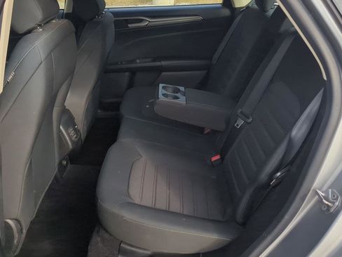 Used 2020 Ford Fusion SE image 17
