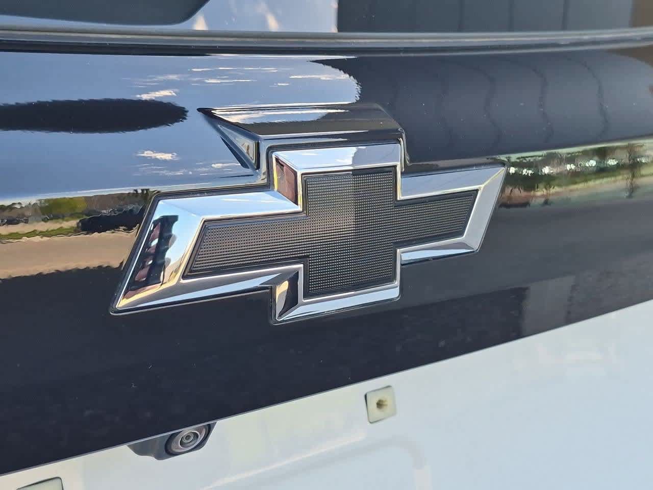 Used 2023 Chevrolet Bolt LT w/ Infotainment Package FWD image 11