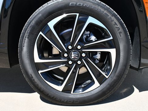 Used 2025 Buick Enclave Sport Touring FWD image 4