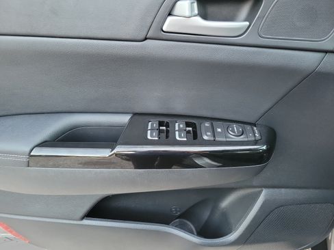 Used 2019 Kia Sportage EX FWD image 17