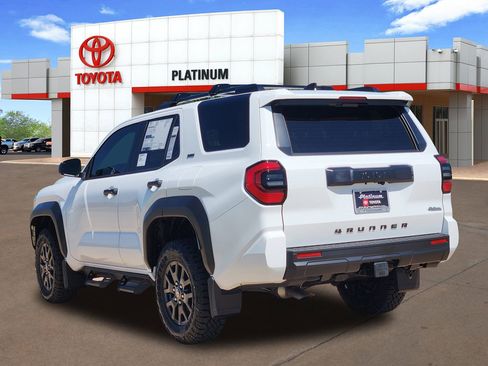 New 2026 Toyota 4Runner SR5 AWD/4WD image 5
