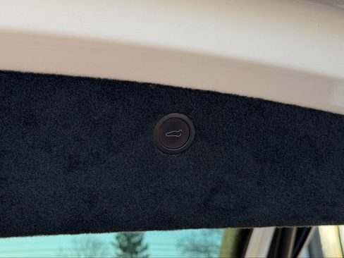 Used 2023 Tesla Model X Plaid image 25