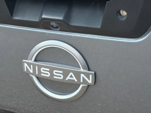 Used 2022 Nissan Frontier SV RWD image 12