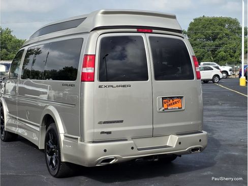 Used 2023 Chevrolet Express 2500 RWD image 16