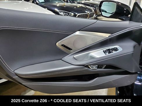Used 2025 Chevrolet Corvette Z06 RWD image 8