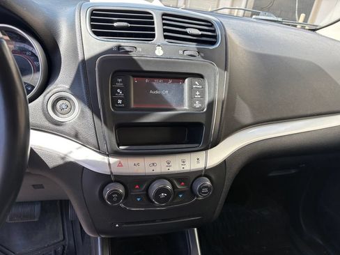 Used 2013 Dodge Journey American Value Package w/ Flexible Seating Group FWD image 22