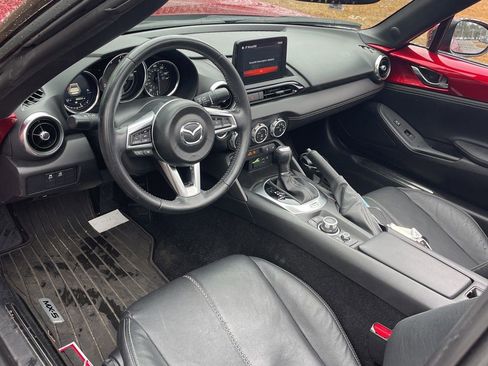 Used 2022 MAZDA MX-5 Miata RF Grand Touring image 19