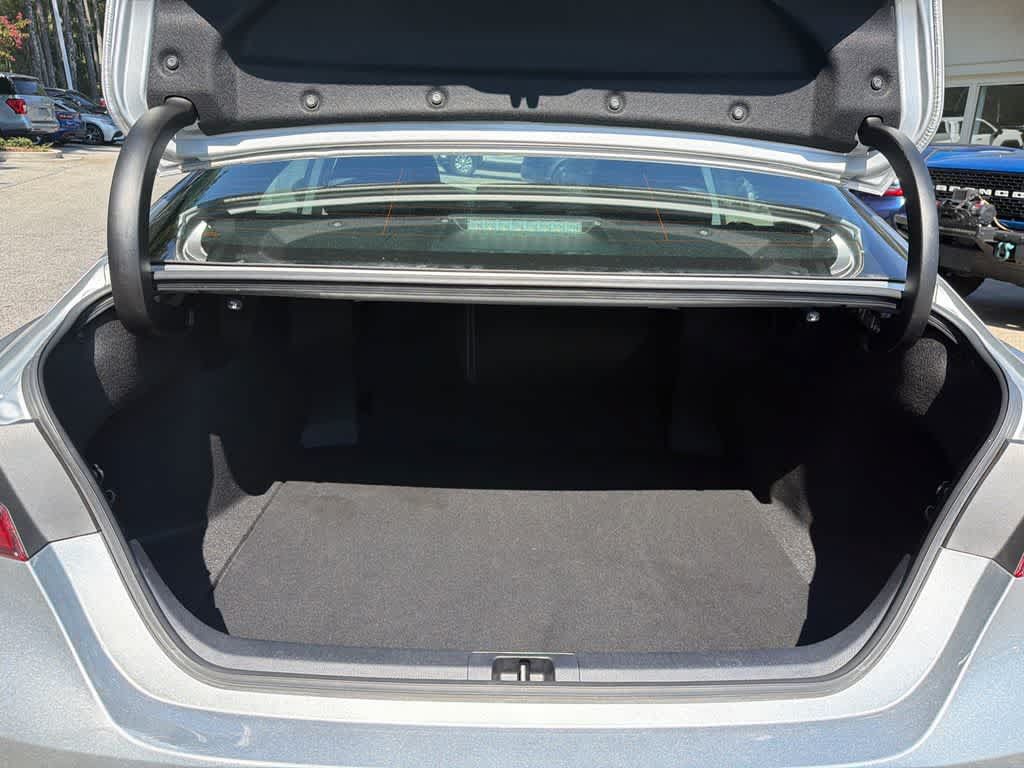 Used 2022 Toyota Camry XSE FWD image 16