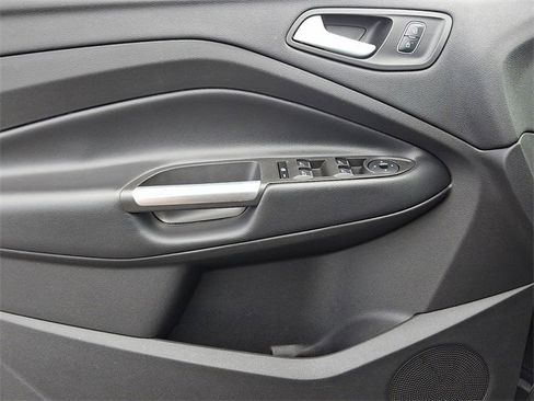 Used 2019 Ford Escape SE image 12