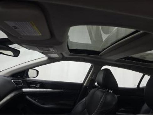 Used 2023 Nissan Maxima SL image 7