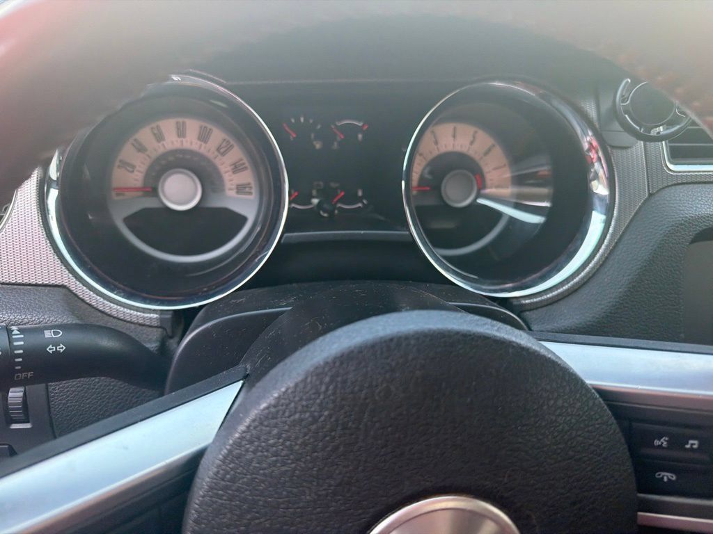 Used 2012 Ford Mustang GT Premium w/ Electronics Pkg RWD image 10