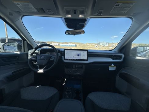 New 2025 Ford Maverick XLT w/ XLT Luxury Package AWD/4WD image 18