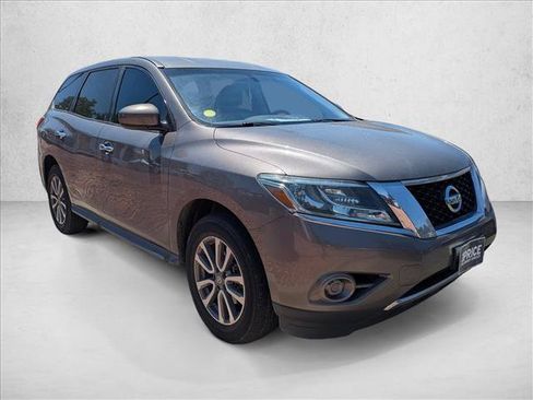 Used 2013 Nissan Pathfinder S AWD/4WD image 3