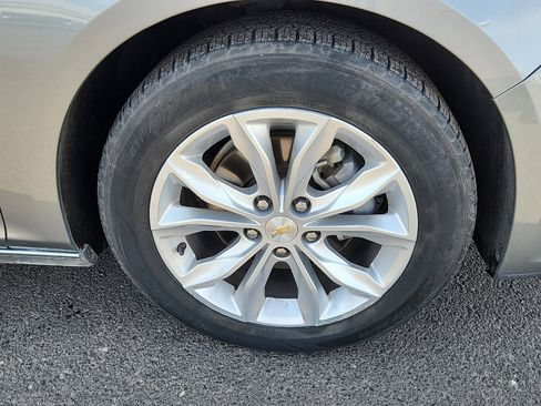 Used 2024 Chevrolet Malibu LT image 9