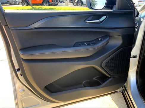 New 2025 Jeep Grand Cherokee Laredo X image 10