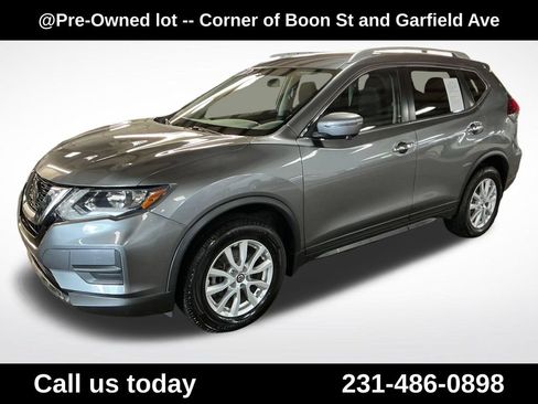 Used 2018 Nissan Rogue SV w/ Premium Package AWD/4WD image 1