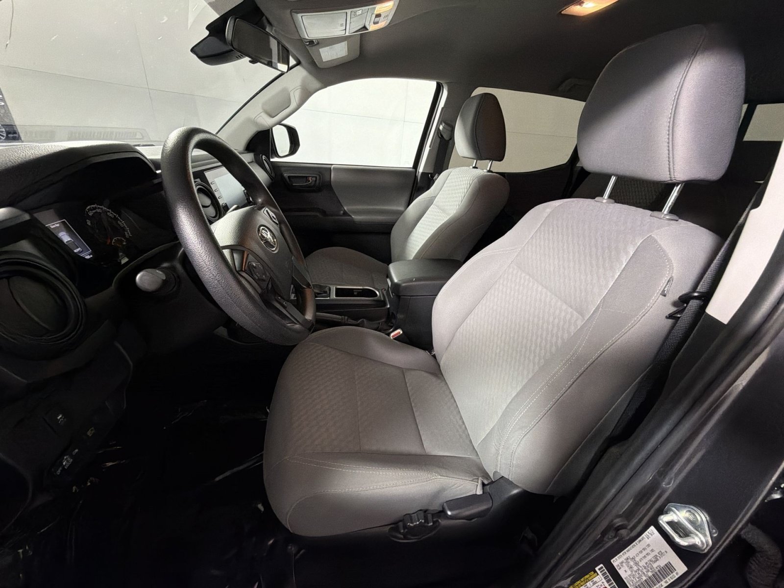 Used 2022 Toyota Tacoma SR w/ SR Convenience Package RWD image 13