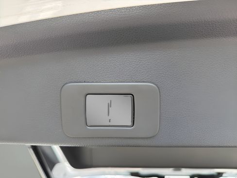 Certified 2025 Nissan Murano SL AWD/4WD image 13