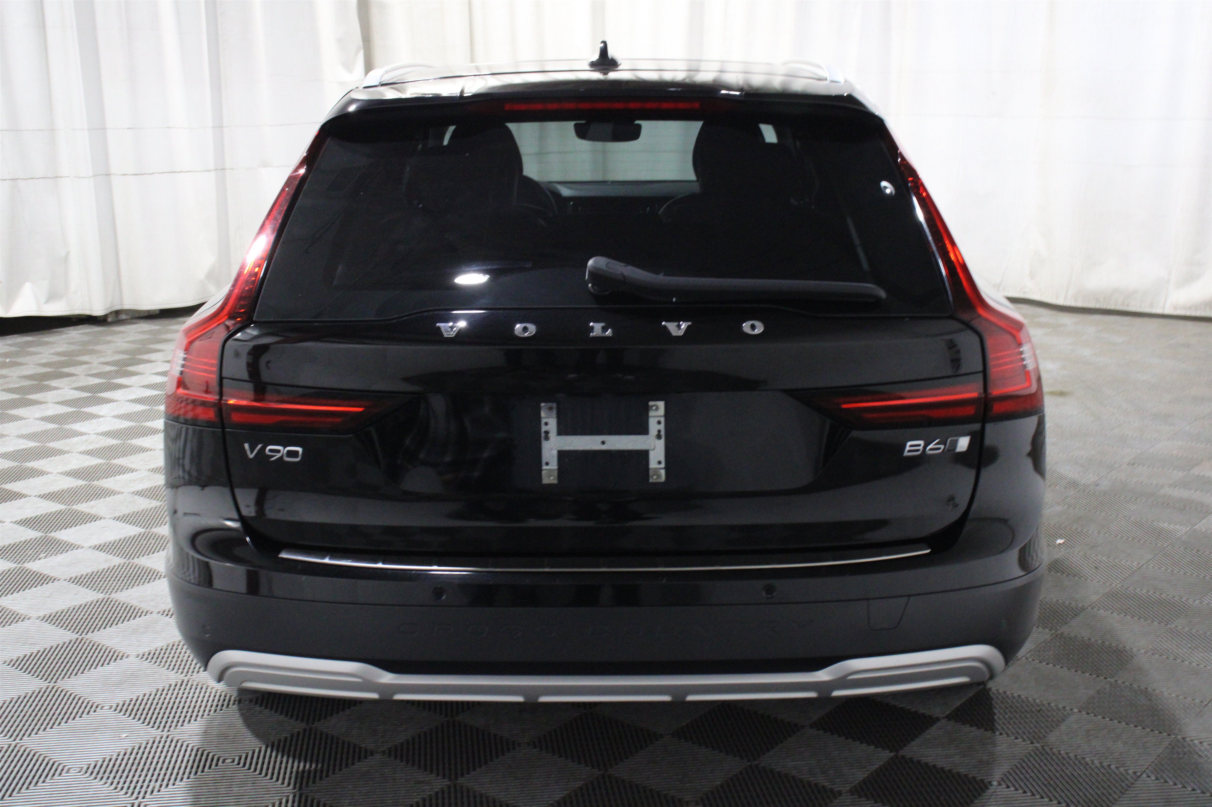Used 2023 Volvo V90 B6 Cross Country Ultimate AWD/4WD image 27