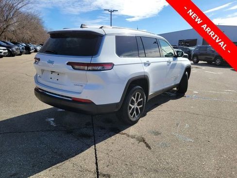 Used 2023 Jeep Grand Cherokee L Limited image 3