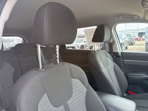 Used 2022 Kia Sorento LX image 24