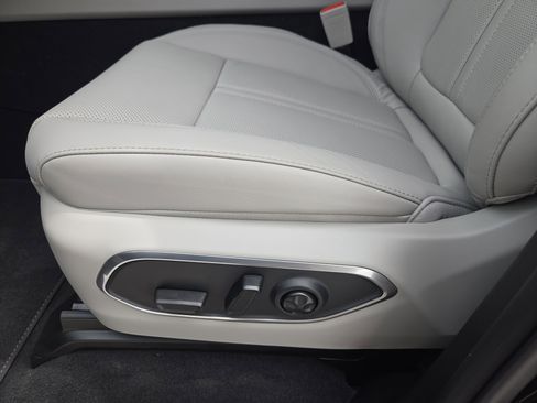 New 2026 Jeep Grand Wagoneer Limited AWD/4WD image 19