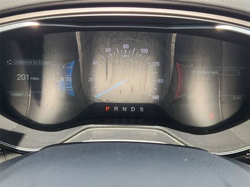Used 2019 Ford Fusion SEL FWD image 12
