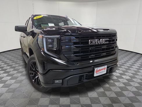 Used 2023 GMC Sierra 1500 Elevation AWD/4WD image 2