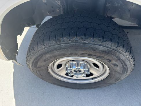 Used 2022 Ford F350 XL w/ Power Equipment Group AWD/4WD image 2
