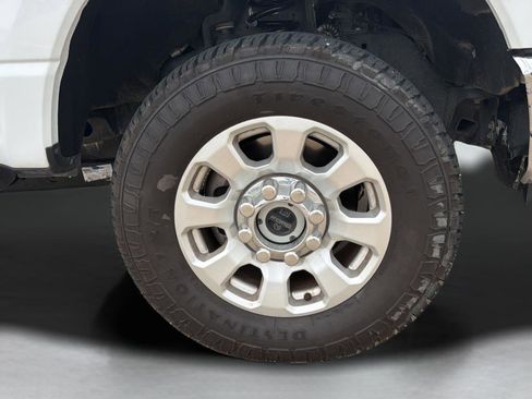 Used 2024 Ford F250 XLT AWD/4WD image 27