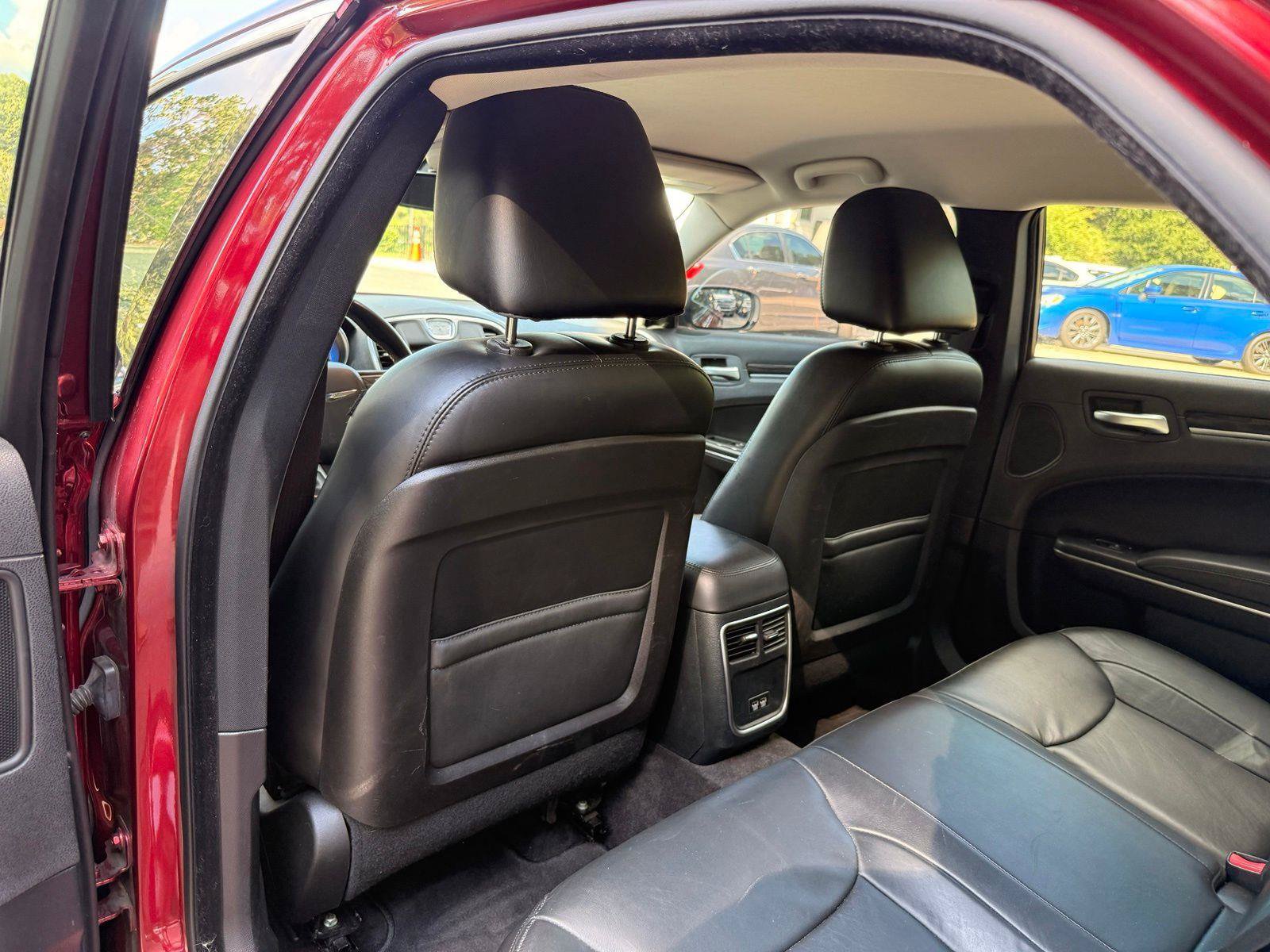 Used 2015 Chrysler 300 Limited w/ 300 Premium Group RWD image 22
