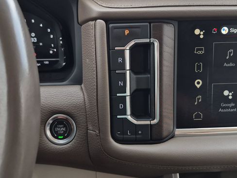 Used 2022 GMC Yukon Denali w/ Denali Ultimate Package AWD/4WD image 33