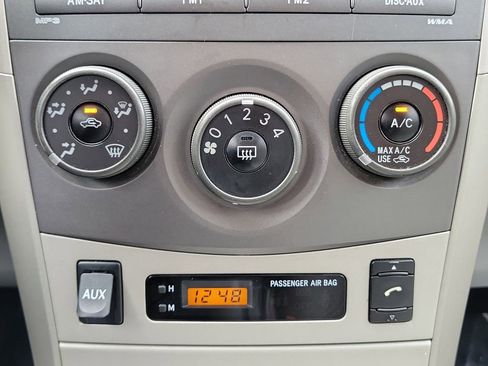 Used 2011 Toyota Corolla LE image 29