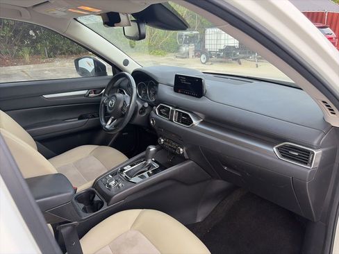 Used 2018 MAZDA CX-5 Touring w/ Preferred Equipment Package FWD image 12