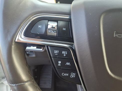 Used 2022 Lincoln Nautilus Reserve image 22