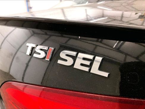 Used 2015 Volkswagen Passat 1.8T SEL Premium FWD image 13