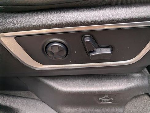 Used 2020 RAM 1500 Laramie AWD/4WD image 12
