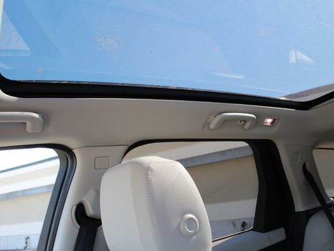 New 2025 Land Rover Discovery Sport S image 19