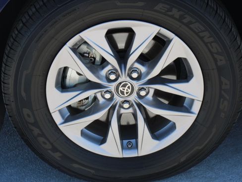 Certified 2022 Toyota Sienna LE FWD image 9