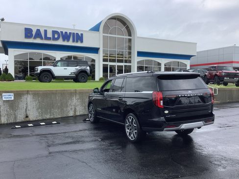New 2026 Ford Expedition Max Platinum w/ Platinum Ultimate Package AWD/4WD image 5