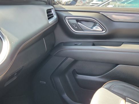 Used 2024 GMC Yukon AT4 AWD/4WD image 30
