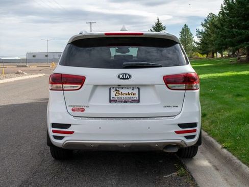 Used 2018 Kia Sorento SX image 5